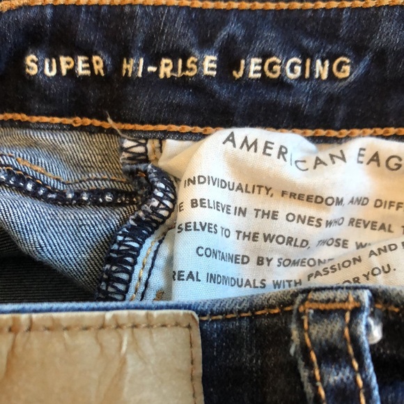 EUC American Eagle super high rise jegging. Size 2 - Picture 6 of 6
